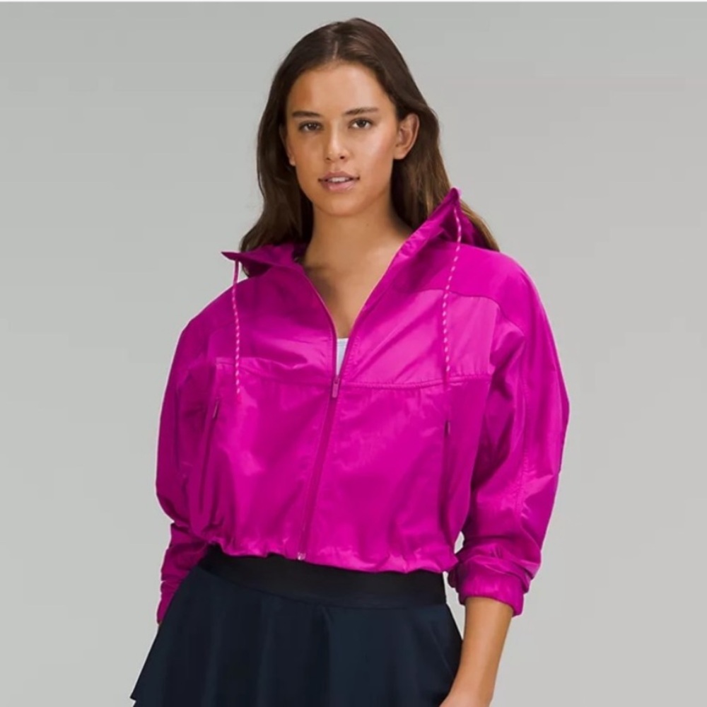 NWT lululemon lightweight water-resistant cropped jacket in purple highlight